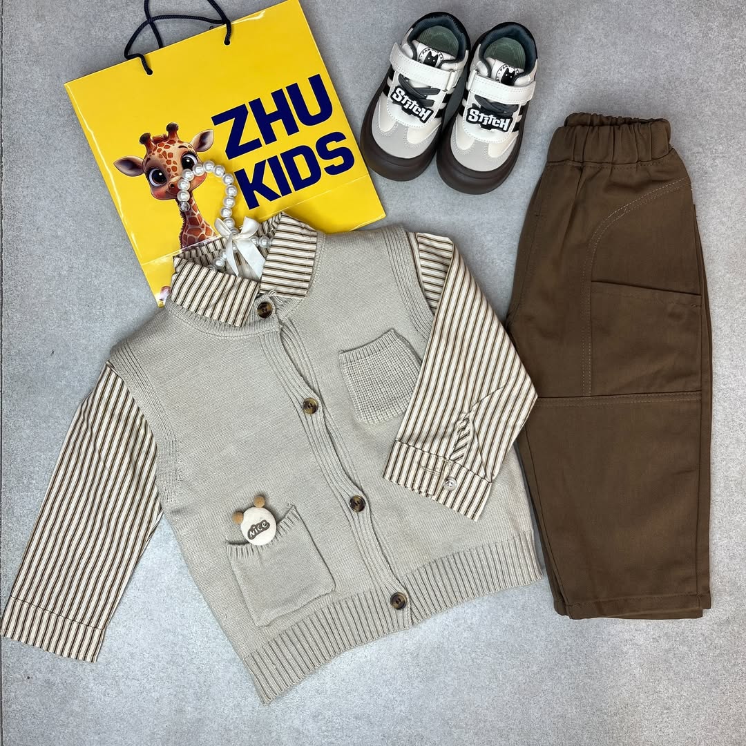 ست پیراهن راه‌راه و جلیقه بافتی بچه‌گانه